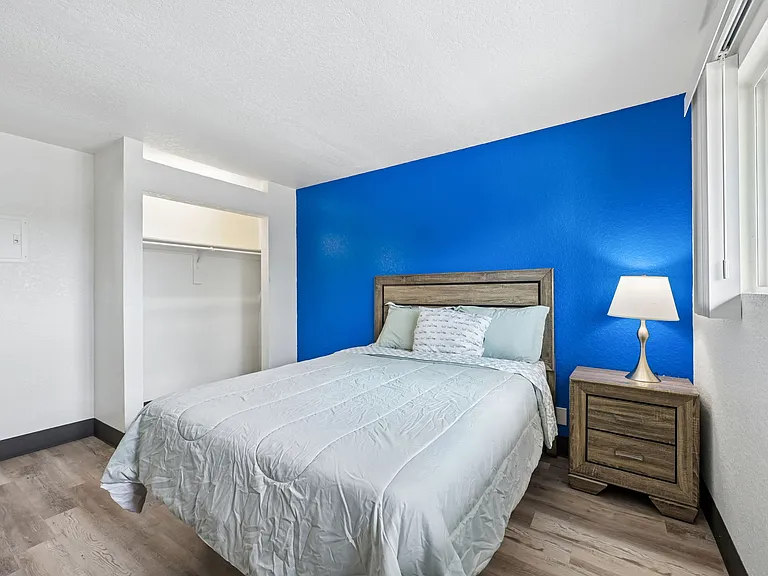 16410 North Fwy — Photo 49