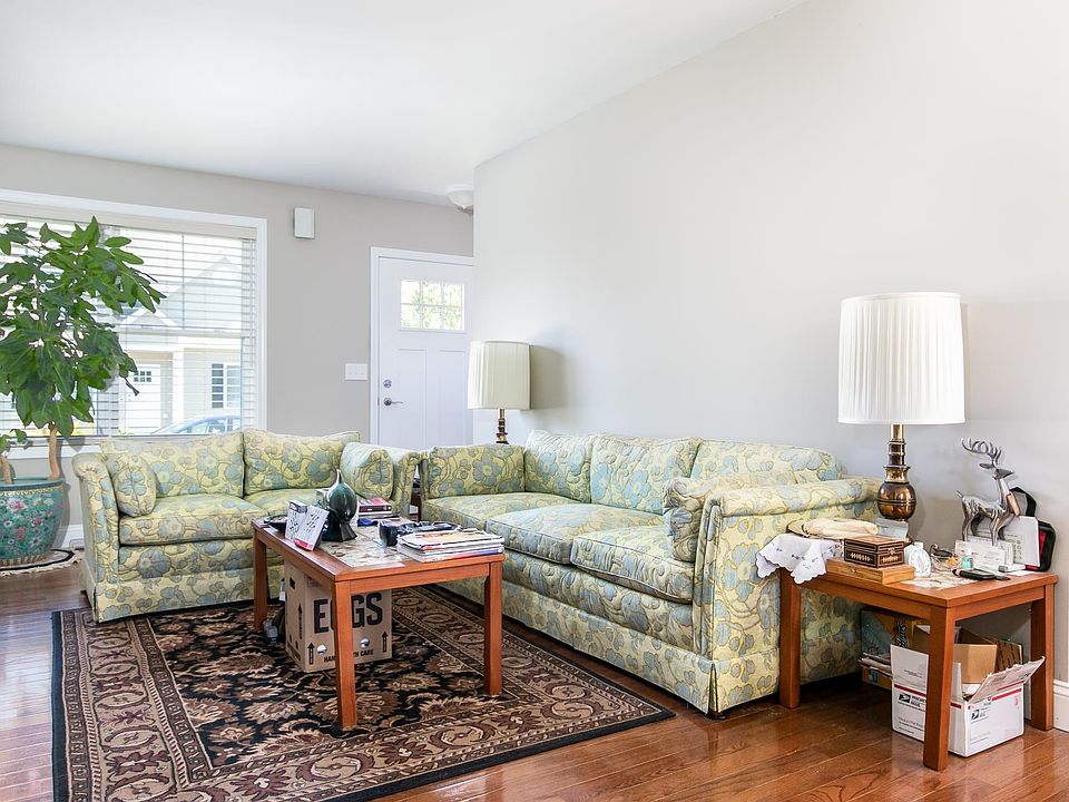 6 Caleb Street, Nashua, NH 03062 Zillow