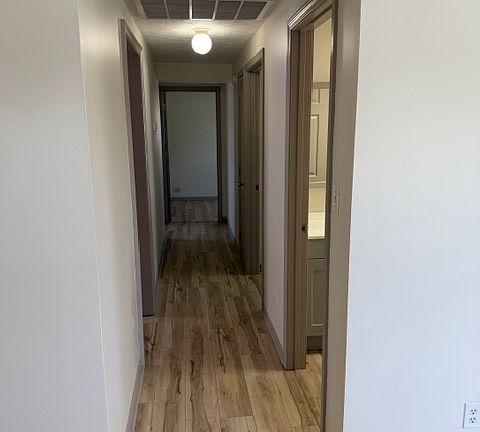 3rd image of 2943 Harding Ave