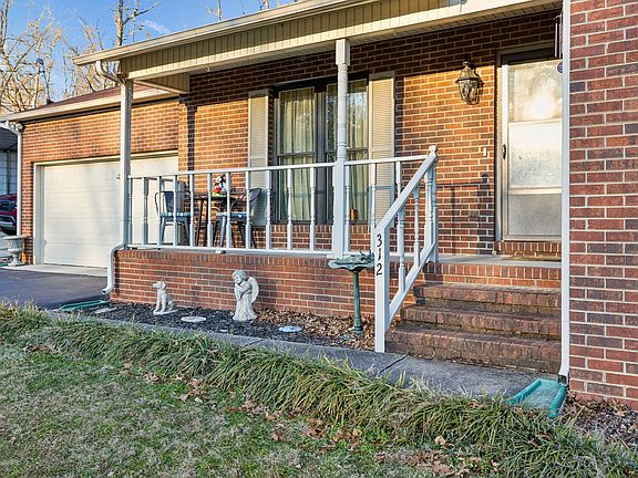 5th image of 312 Hilltop Dr
