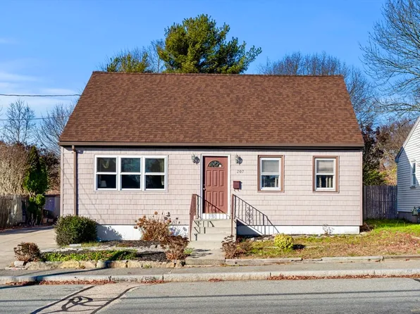 207 Potter St, New Bedford, MA 02740