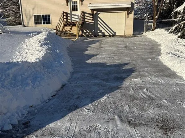 915 28th Avenue, Menomonie, WI 54751