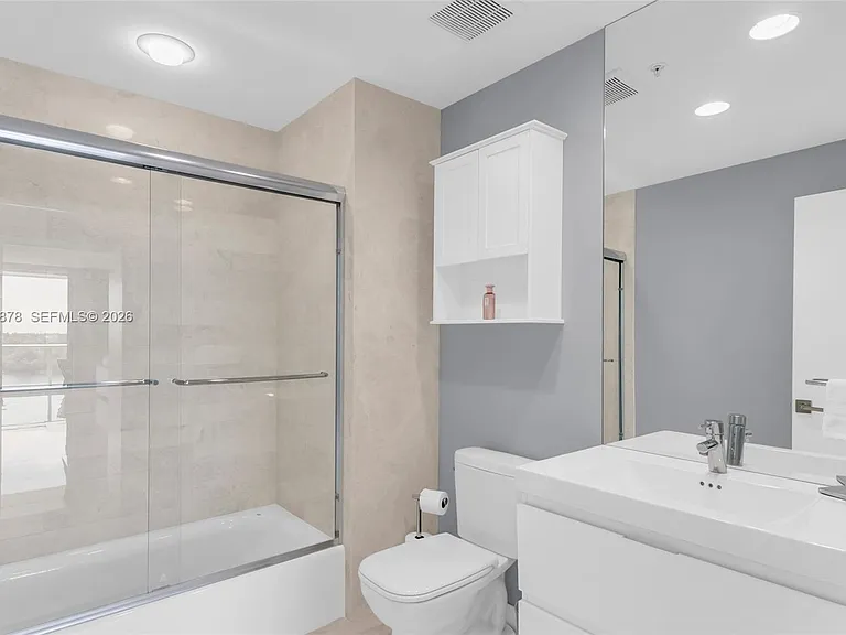 17111 Biscayne Blvd #602 — Photo 27