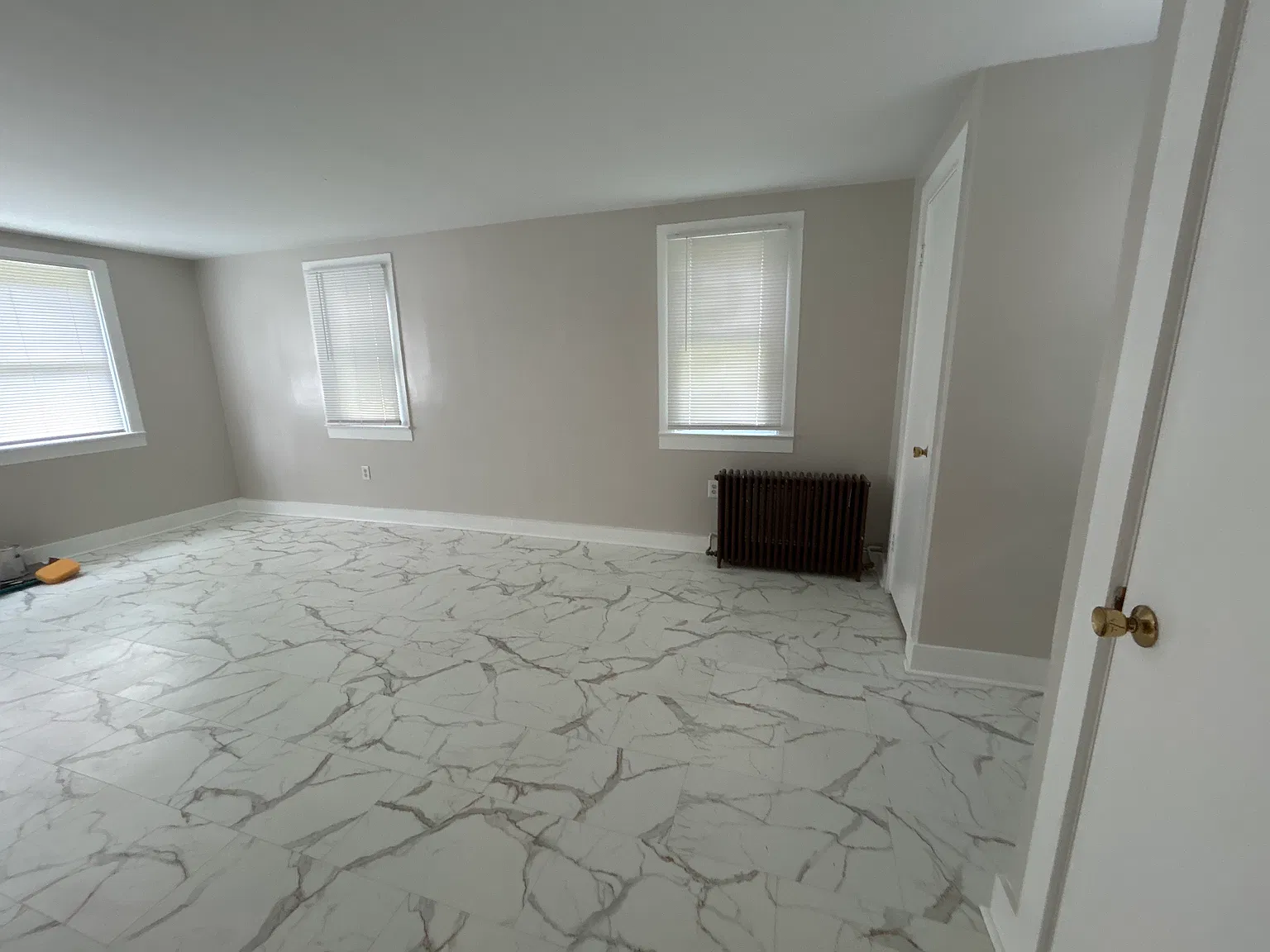 1 bed, 1400 sqft, $1,900 — Photo 2
