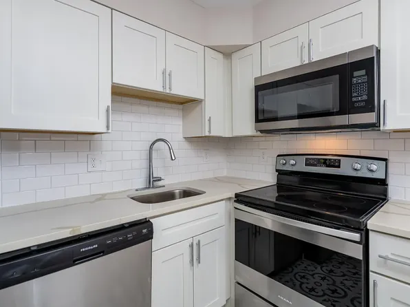 3710 GREENWOOD, 3710 Greenwood Blvd #4, Saint Louis, MO 63143