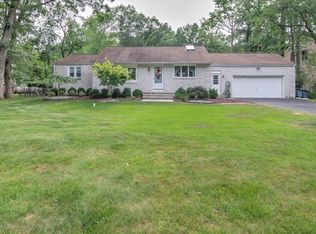 213 Pease Rd, Manalapan, NJ 07726