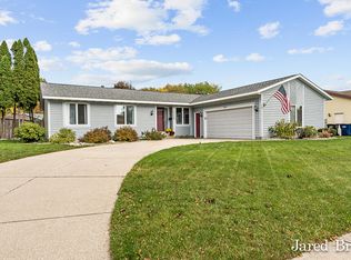 3258 Rockland Rd, Muskegon, MI 49441