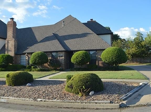 4th image of 2607 E Greenbriar Pl
