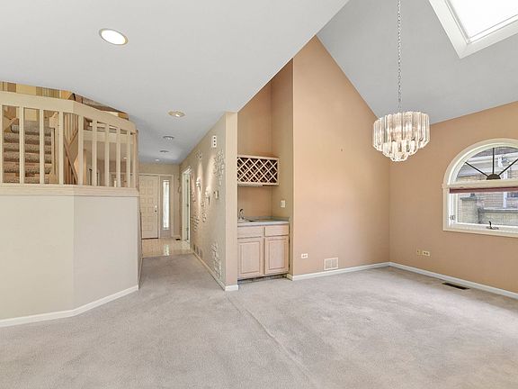 4th image of 10542 Waterford Dr