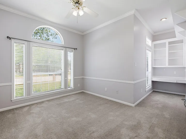 905 Winged Foot Dr — Photo 32