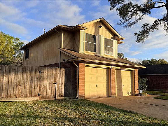 3rd image of 22610 Old Church Ln