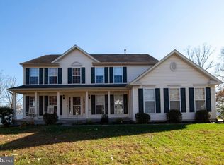 13 Red Fox Trl, Sicklerville, NJ 08081