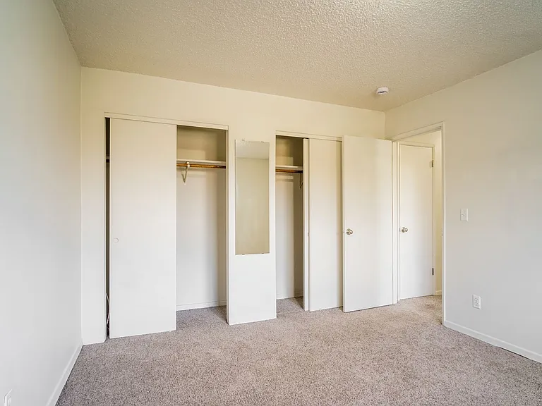 Laurelwood — Photo 13