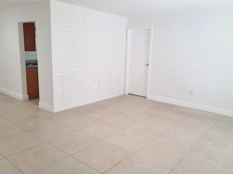 8361 NW 28th Pl — Photo 10