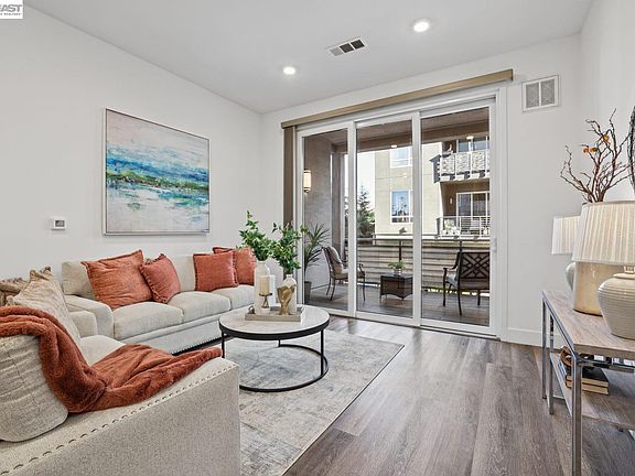 5th image of 45258 Tom Blalock St Unit 108