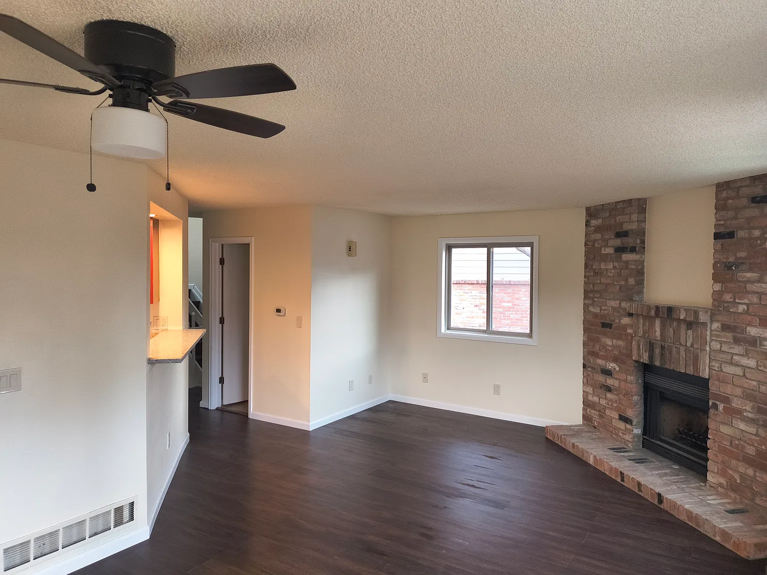 2 bed, 2.5 bath, 1888 sqft, $2,600 — Photo 3