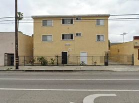 2810 W Slauson Ave