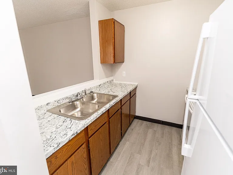 510 S Main St #18 — Photo 10