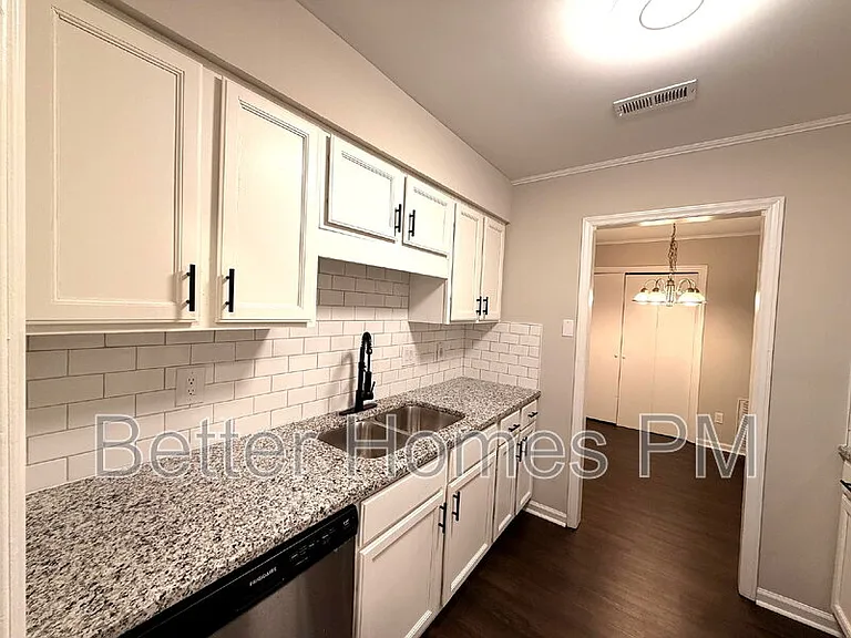 4840 N New Hope Rd #D — Photo 11