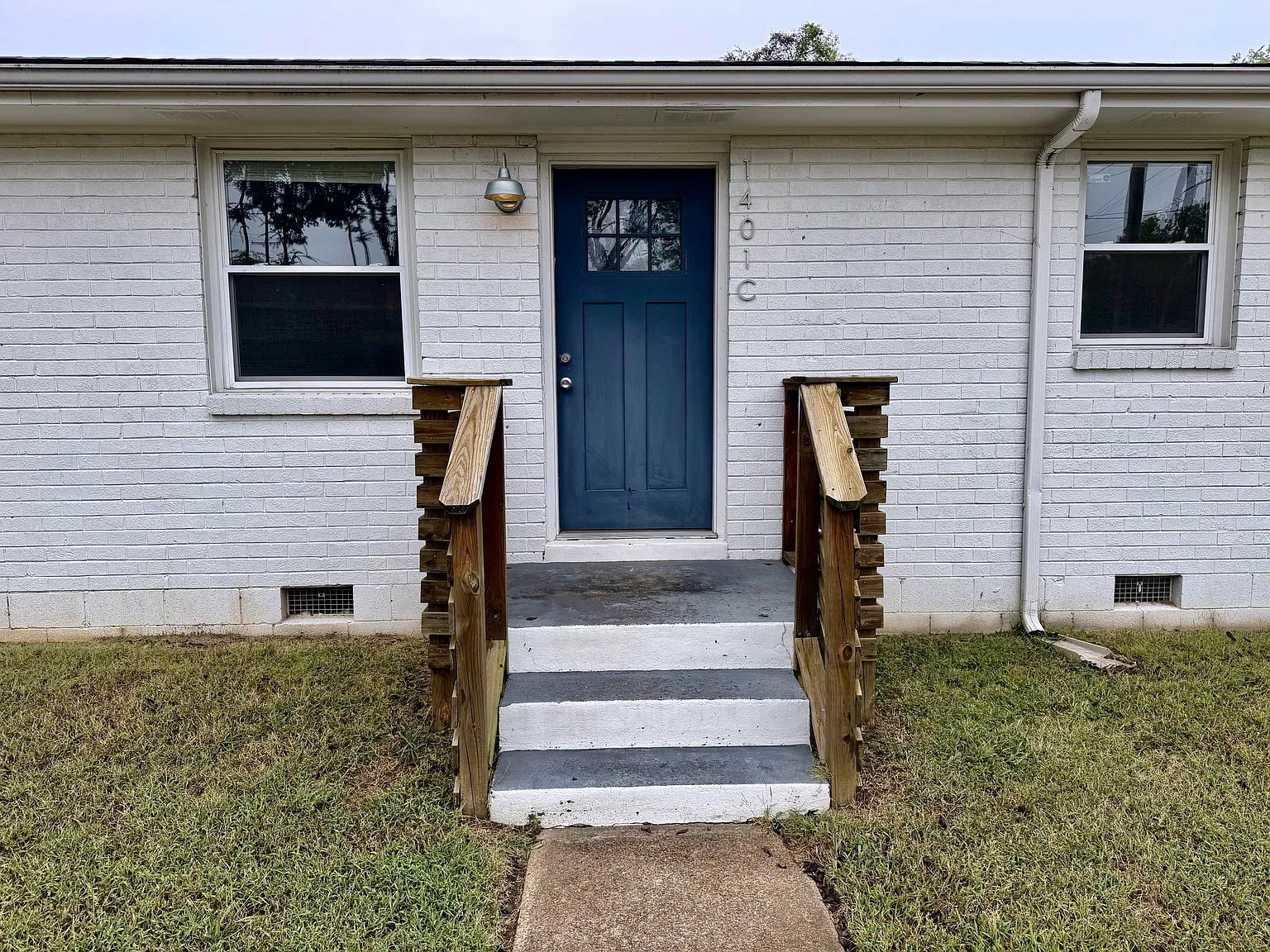 2 bed, 730 sqft, $1,350 — Photo 2