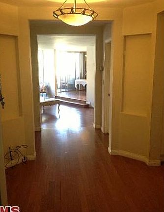 3rd image of 1509 Greenfield Ave APT 102