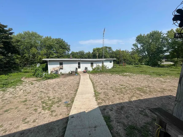 8069 State Road 25 N, Lafayette, IN 47905