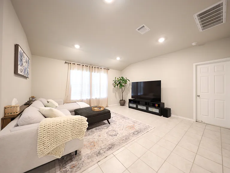 5601 Great Divide Rd — Photo 8