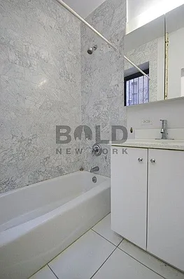 Rented by Bold New York | media 25
