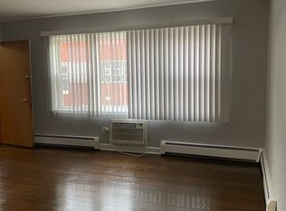 10144 S Pulaski Rd #2E, Oak Lawn, IL 60453