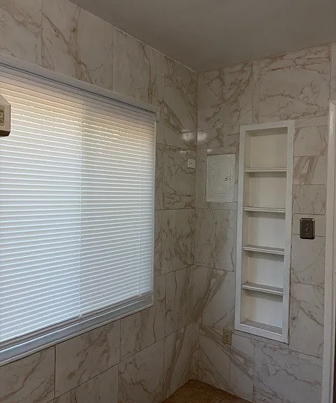 9286 Klinedale Ave — Photo 4