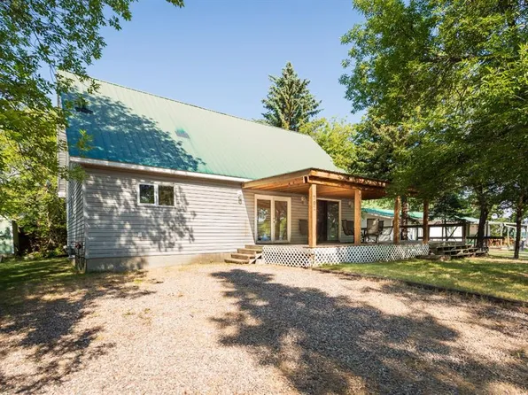 702 Rae St S, Loon Lake, SK S0M 1L0