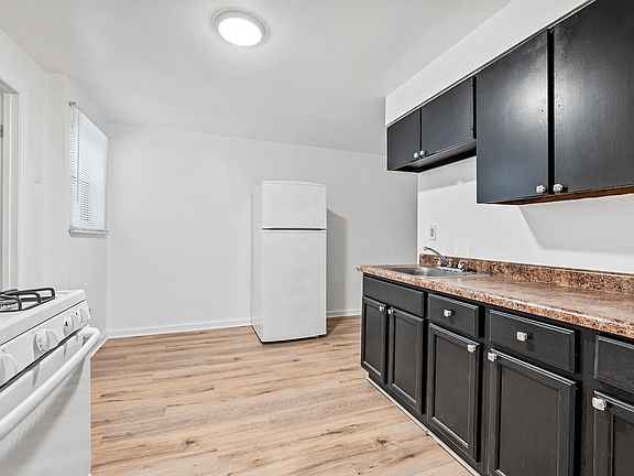 4th image of 30 Woodville Ave Floor 1