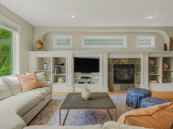 5th image of 18378 SW Orchard Hill Ln
