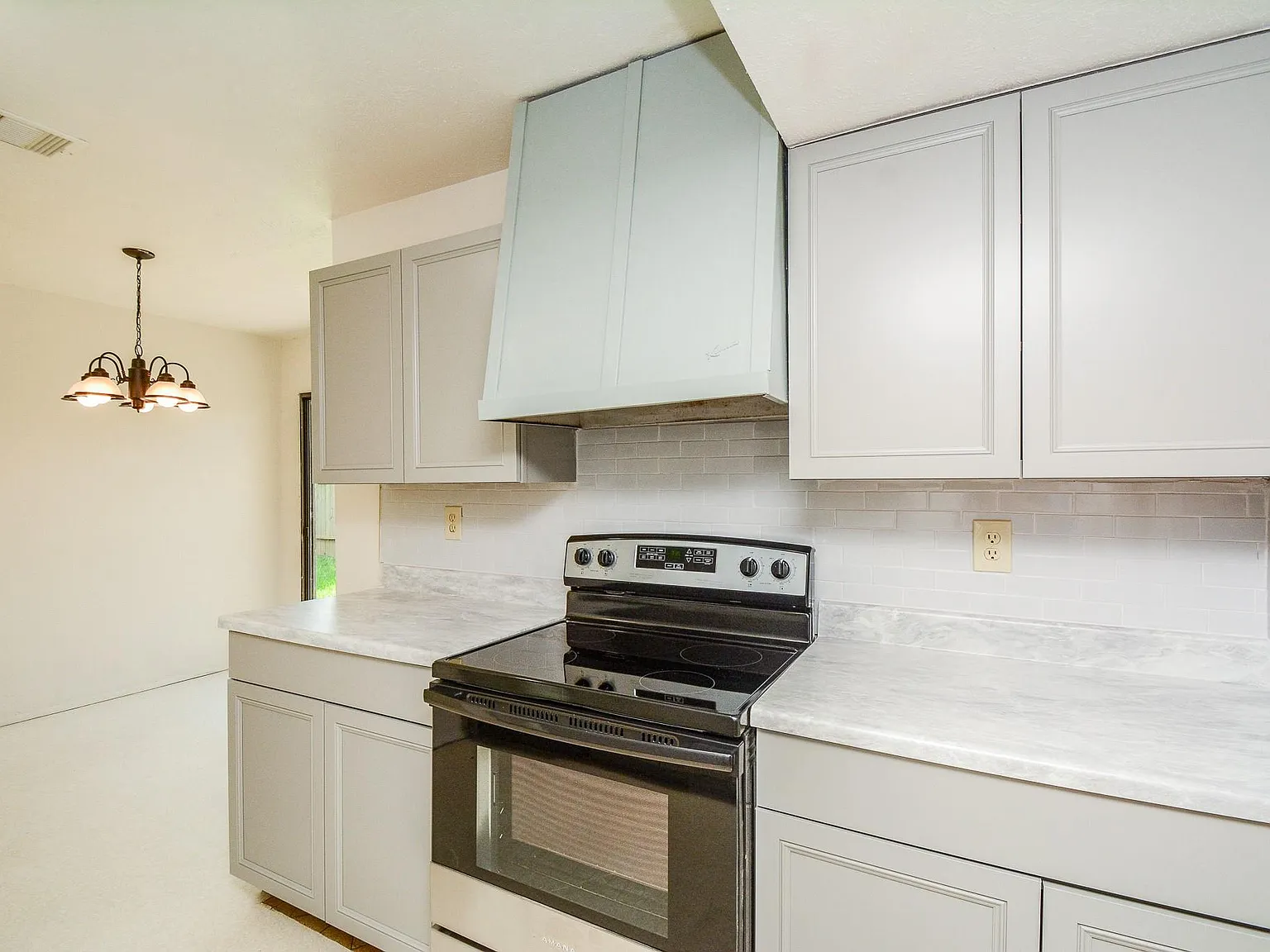 3 bed, 2.0 bath, 1502 sqft, $1,750 — Photo 4