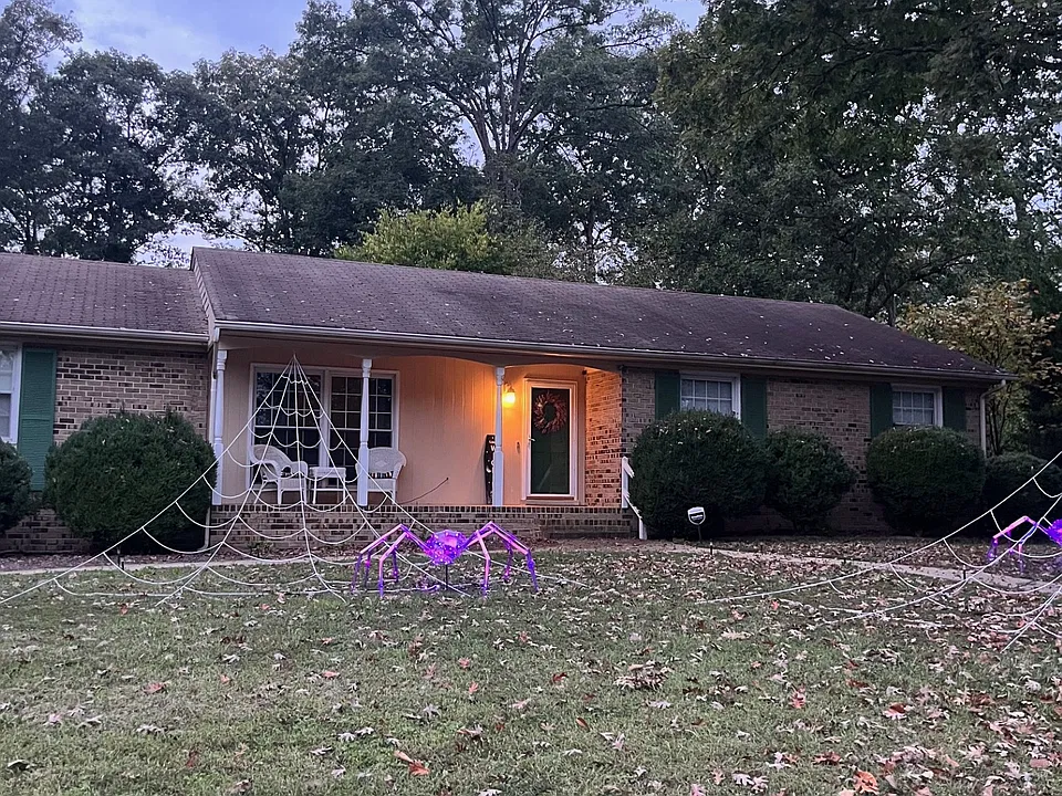 1532 Sandgate Rd