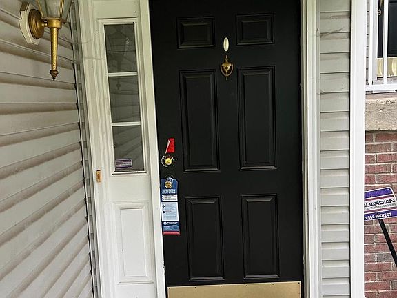 2nd image of 302 Lisa Way