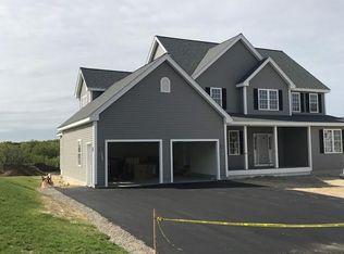 126 Pheasant Run Cir, Leominster, MA 01453