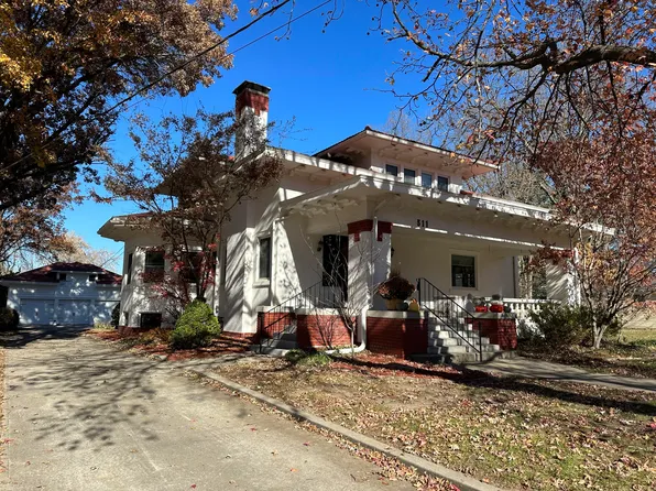 511 E Eastwood St, Marshall, MO 65340