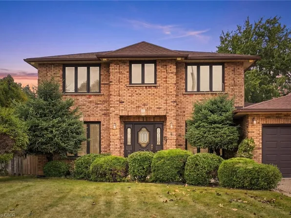 4 Nellida Cres, Hamilton, ON L9C 7P8