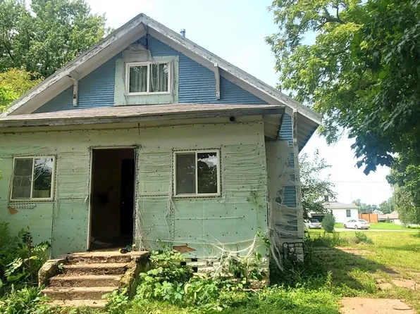 1714 12th St, Eldora, IA 50627