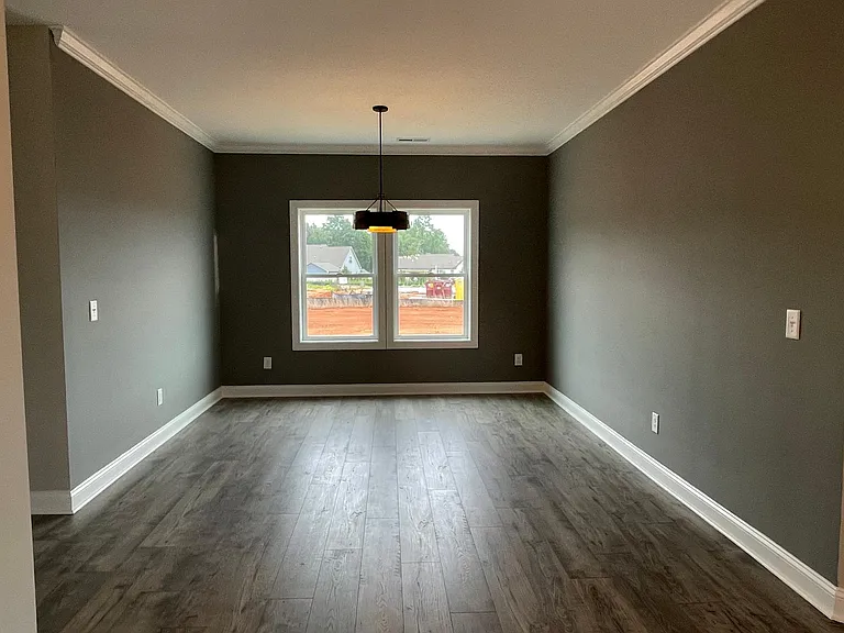 181 Hanover Ct — Photo 10