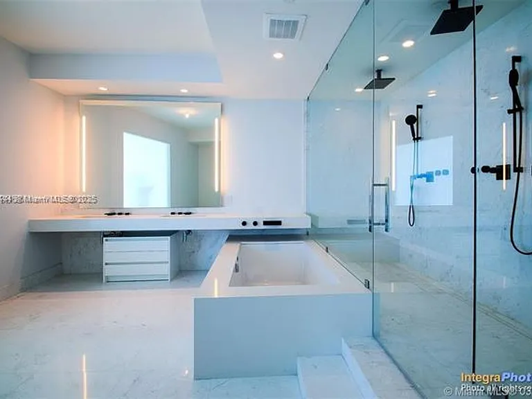 18555 Collins Ave #5001 — Photo 10