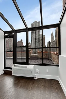 Rented by Mossanen Group | media 13