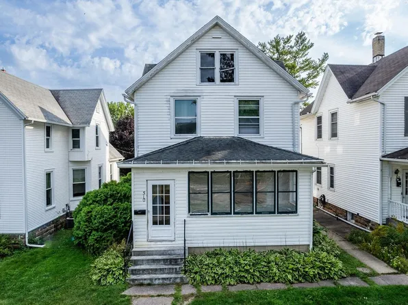 510 2nd St, Baraboo, WI 53913