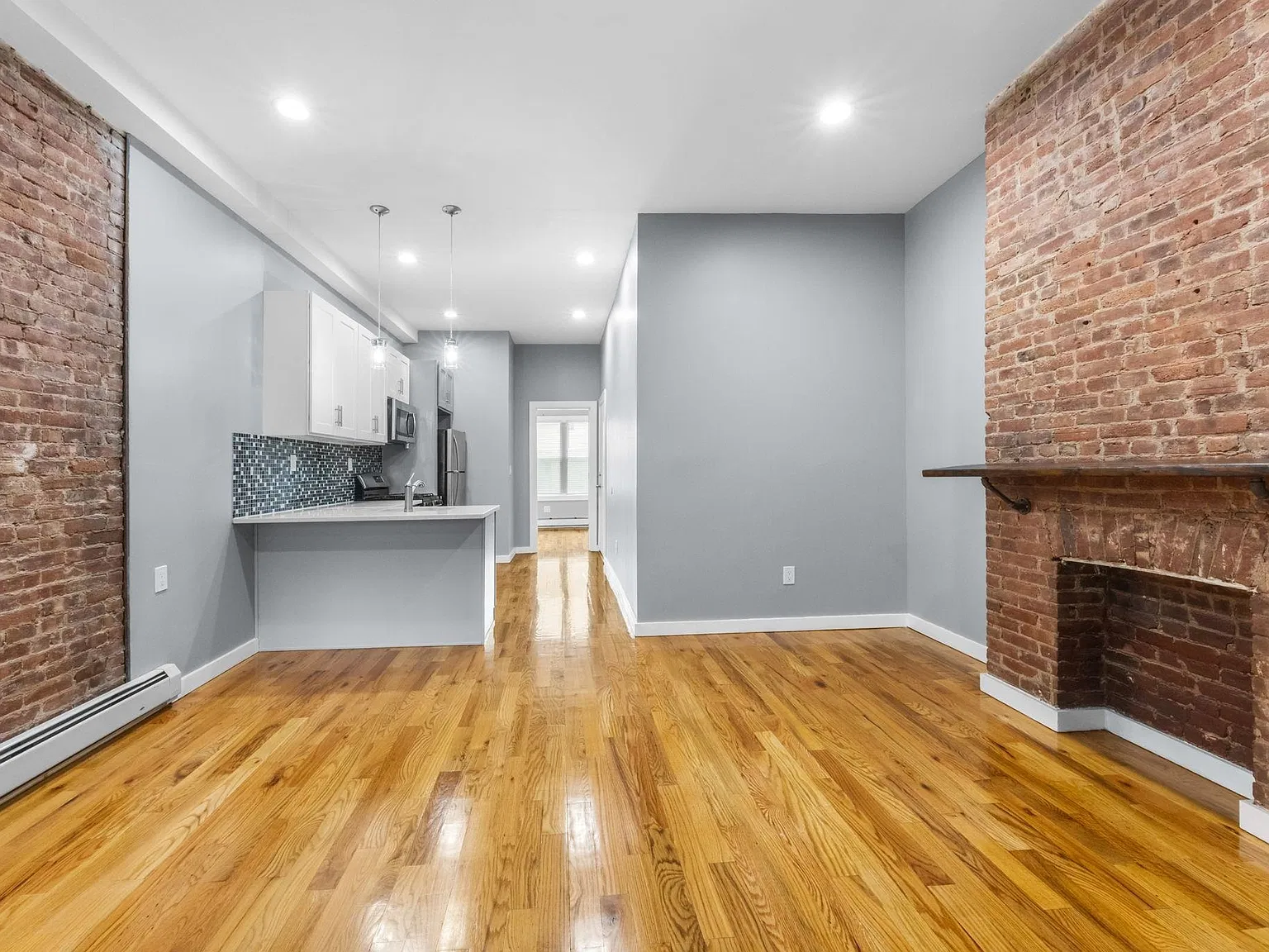 473 Bergen Ave — Photo 3