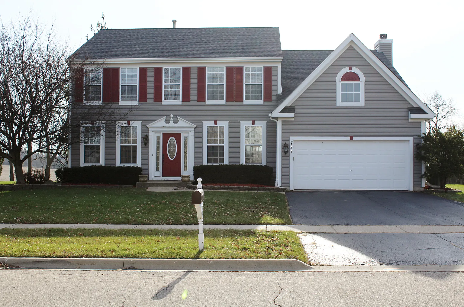 788 Mockingbird Dr photo 1