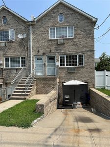3550 Huguenot Avenue, Bronx, NY, 10475