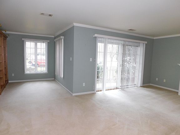 5th image of 2741 Georgetowne Dr Unit C-1