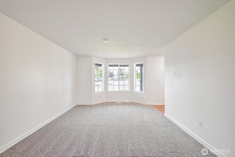 5th image of 141 Vermillion Road