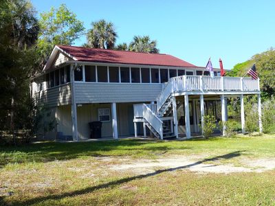 820 Dawhoo St, Edisto Island, SC, 29438